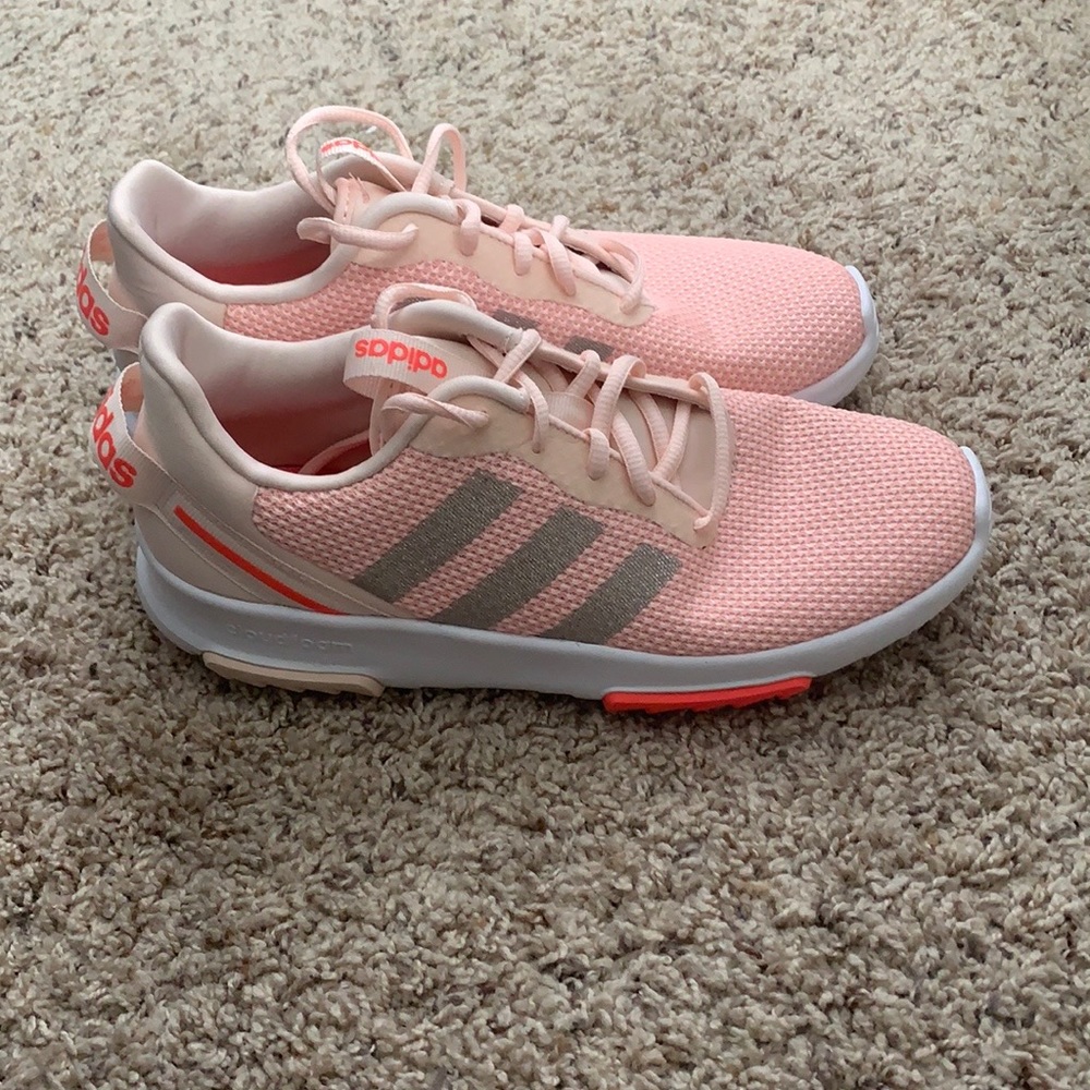 Adidas - Picture 3 of 5
